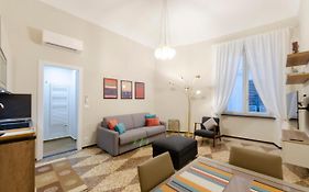 Joivy Modern Flat In The Perfect Centre Of Genoa